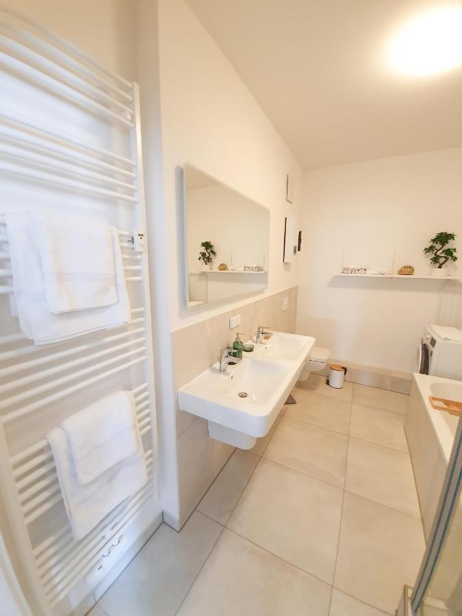 Pb Ferienwohnungen - Fewo 7 - Stilvoll Eingerichtetes Apartment Im Herzen Senftenbergs Exterior photo